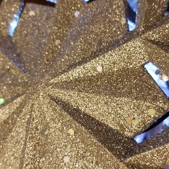 Silver Christmas Tree Topper with Rotating LED Snowflake Projector Lights - Picture 4 of 11